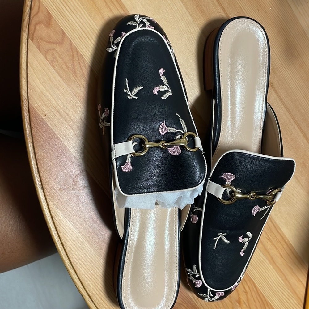 Mules - Picture 6 of 7